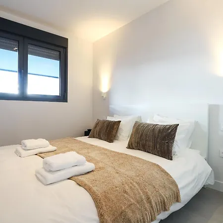 Oasis 325 Kronos - 3 Bedroom * エステポナ