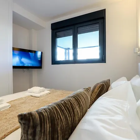 Oasis 325 Kronos - 3 Bedroom * エステポナ