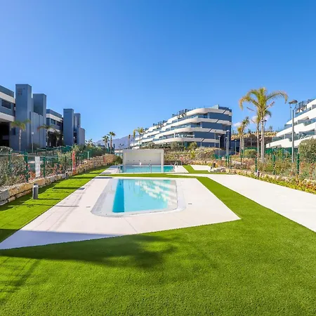 Oasis 325 Kronos - 3 Bedroom エステポナ