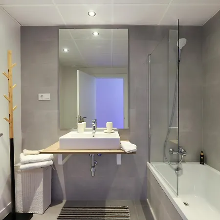 Oasis 325 Kronos - 3 Bedroom アパート