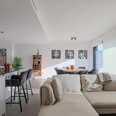 アパート Oasis 325 Kronos - 3 Bedroom
