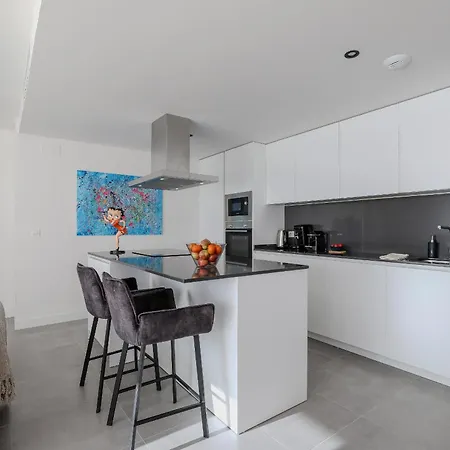 Oasis 325 Kronos - 3 Bedroom * エステポナ